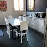 Centre - 3 & Terrasse - La Cle Des Sacres *