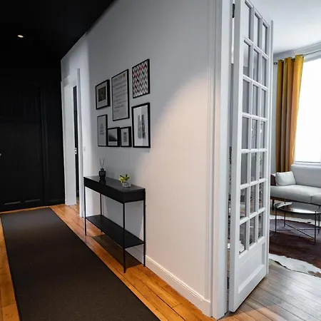 Centre - 3 & Terrasse - La Cle Des Sacres *