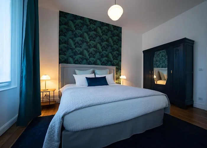 Centre - 3 & Terrasse - La Cle Des Sacres Apartment *