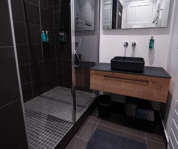 Centre - 3 & Terrasse - La Cle Des Sacres Apartment